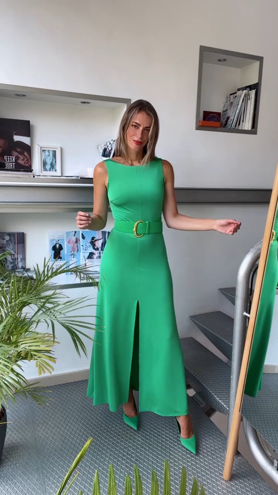 Vestido verde con abertura  Vestidos largos, Vestido verde