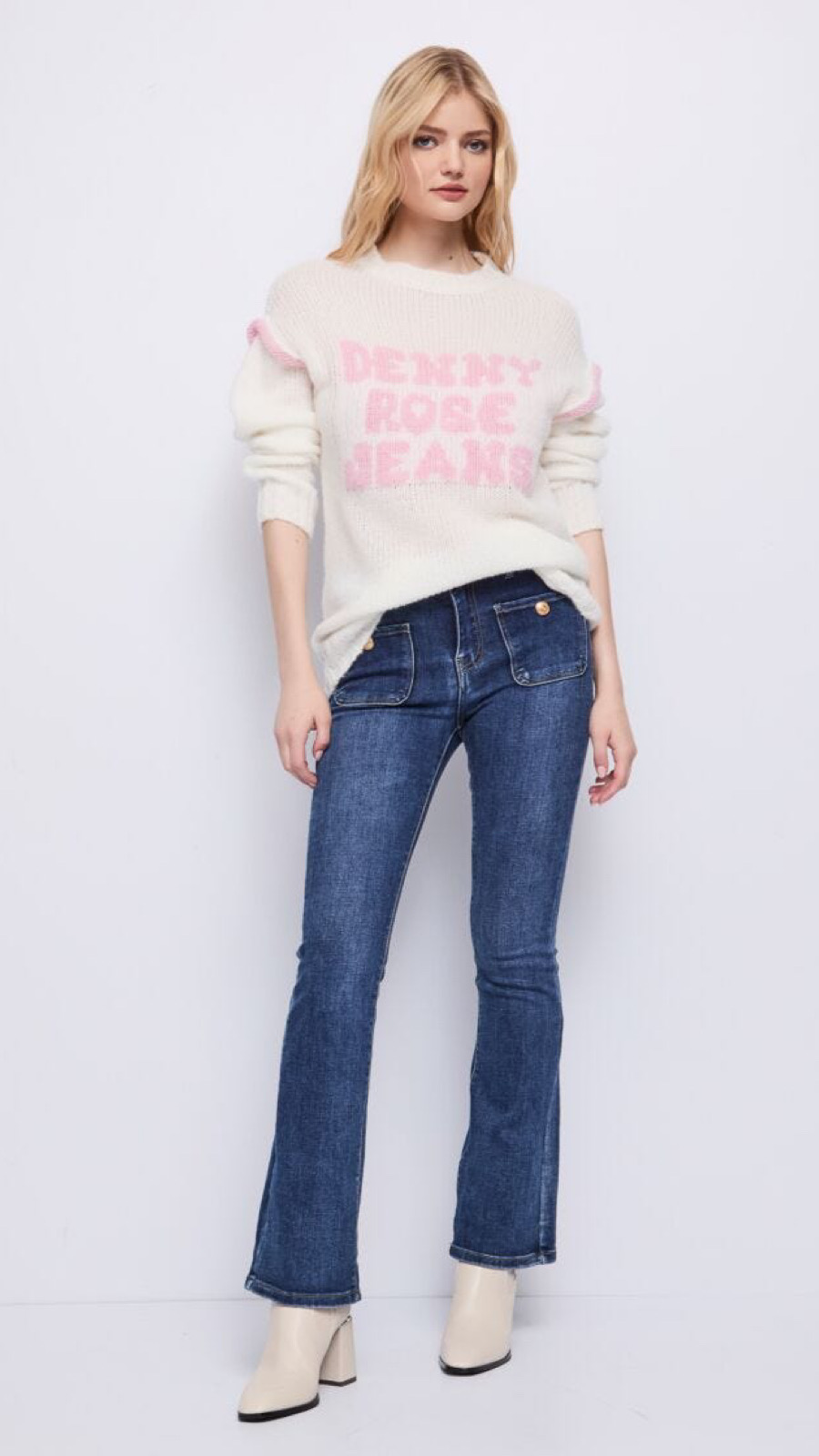 Jeans Flare Botones Dorados