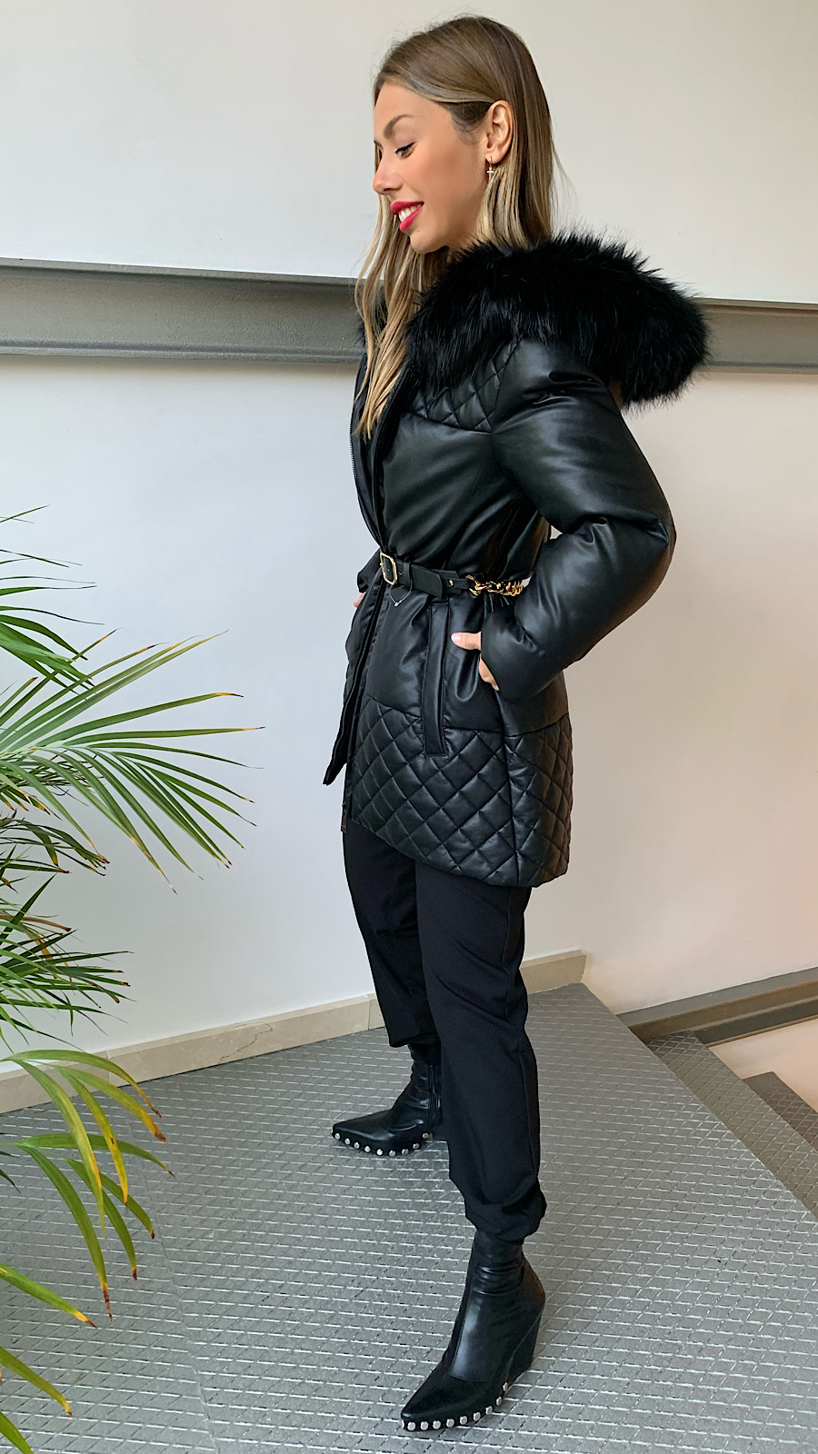 Abrigo Negro Efecto Cuero - Imagen 4