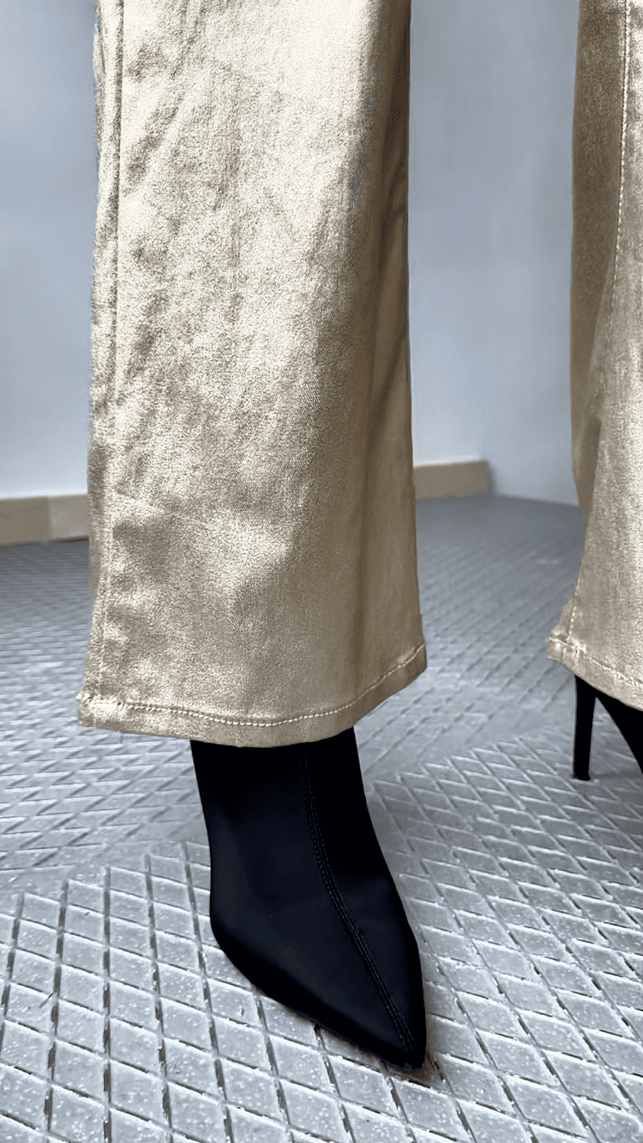 Pantalón Gold Elástico Recto Efecto Encerado