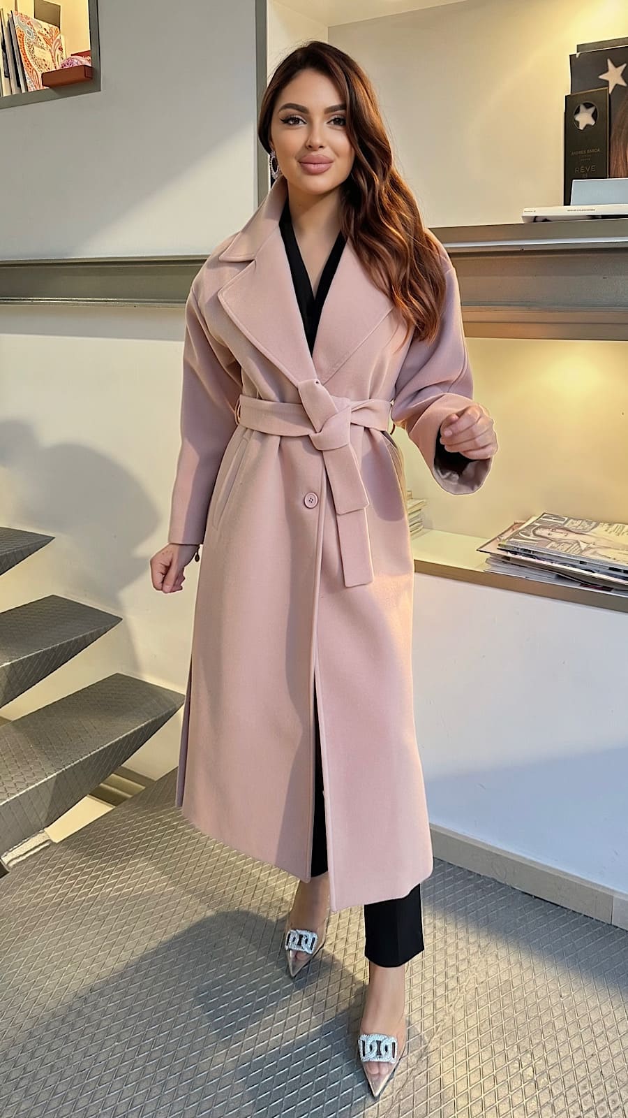 Abrigo De Paño Rosa Con Lazada