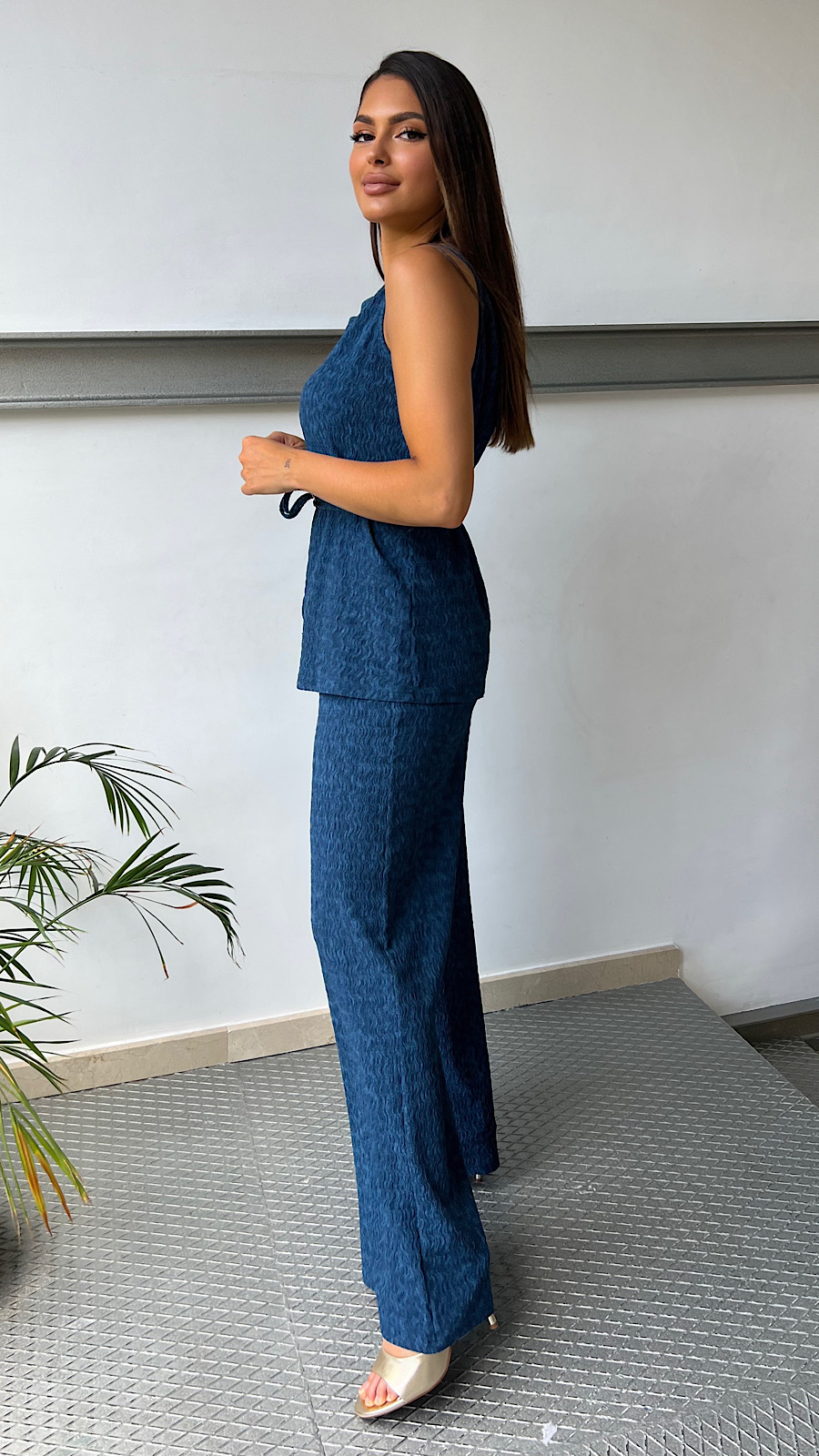 Conjunto Azul Espiga Detalle Dorado Top Y Pantalón - Imagen 6