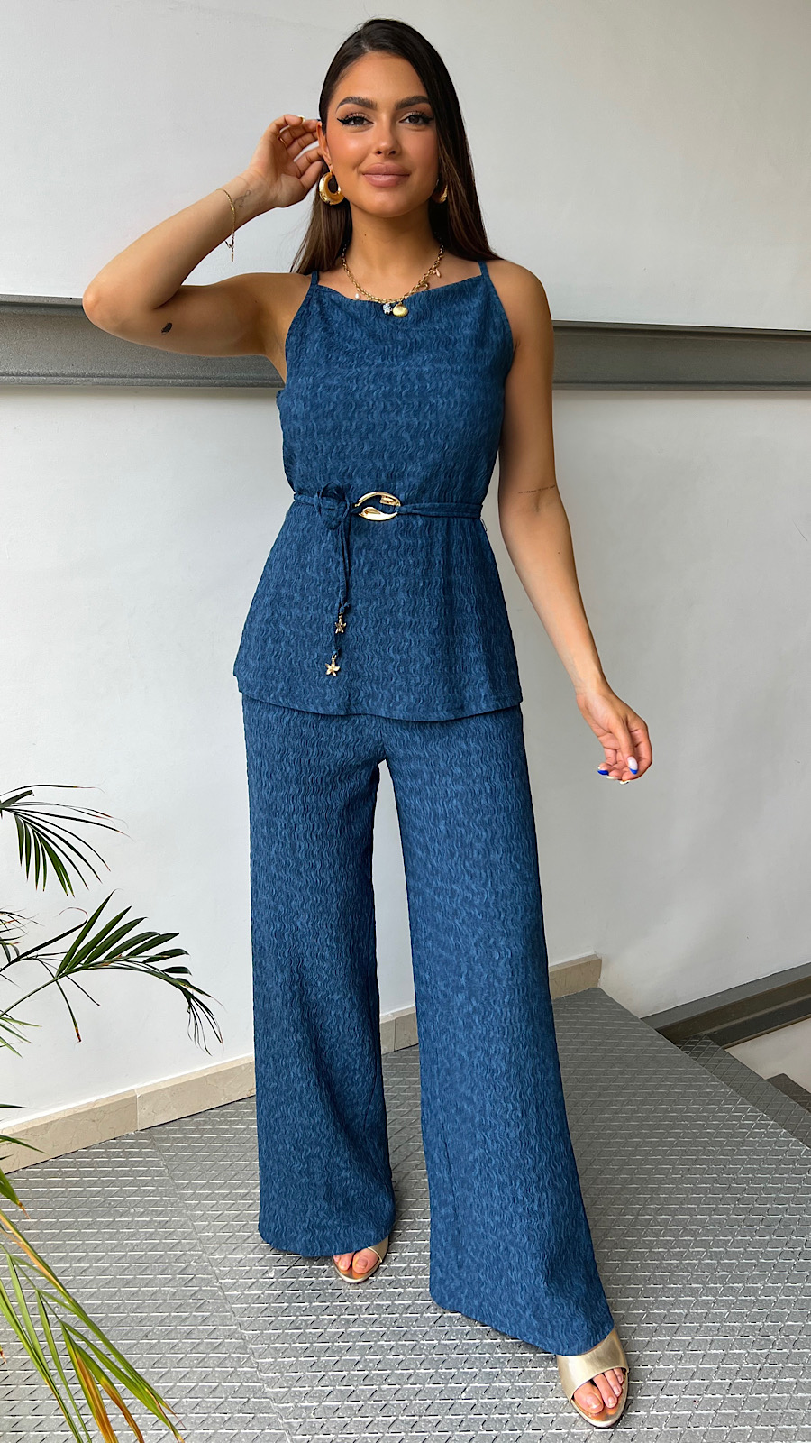 Conjunto Azul Espiga Detalle Dorado Top Y Pantalón - Imagen 4